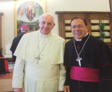 imagen 1 de Cultura || El Papa Francisco se reunió con el obispo de Tepic Monseñor Luis Artemio en el Vaticano