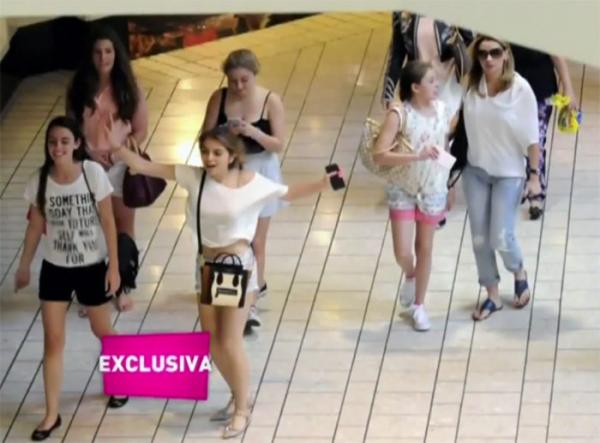 imagen 1 de Política || Video de Telemundo: “Angélica Rivera derrocha dinero junto a su familia en Beverly Hills”