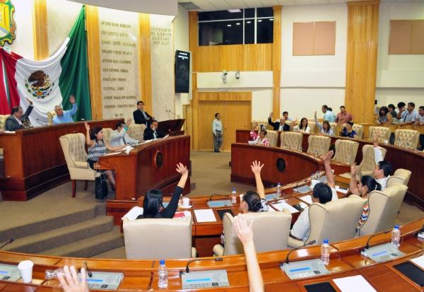 imagen 1 de Política || Se aprueban reformas para garantizar educación bilingüe en pueblos indígenas