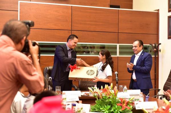 imagen 3 de Política || Toma protesta Niña Gobernadora en Nayarit