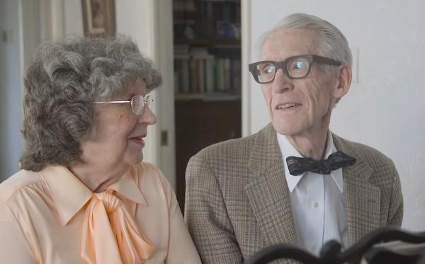 Video: Pareja celebra aniversario interpretando tema a piano de la película 'Up' - El Sol de Nayarit Video: Pareja celebra aniversario interpretando tema a piano de la película 'Up' - El Sol de Nayarit