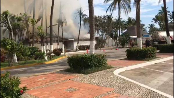 Arde Palapa de Club de Playa Fibba en Nuevo Vallarta - El Sol de Nayarit